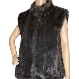 Gallery Company faux fur reversible zip up vest, large